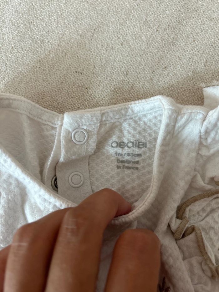 Lot 2 barboteuses type robes 1 mois - photo numéro 5