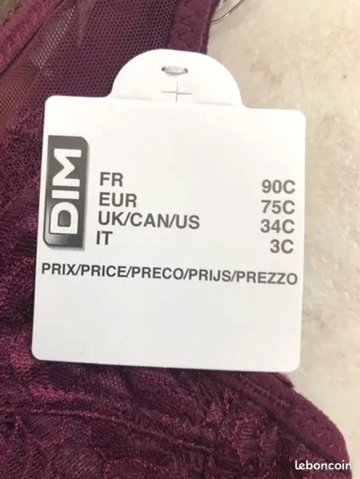 Soutien-gorge avec armatures broderie prune DIM Generous taille 90C Neuf avec étiquette - photo numéro 3