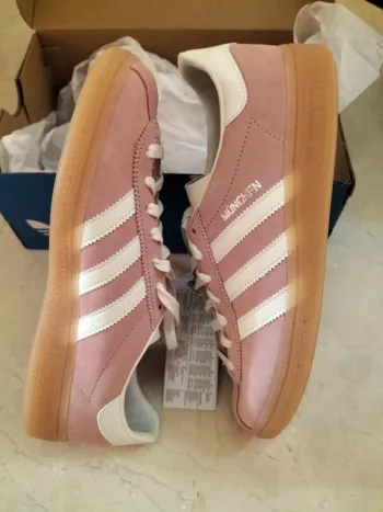 Baskets Adidas München vieux rose