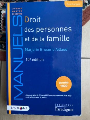 Livre manuels droit des personnes et de la famille