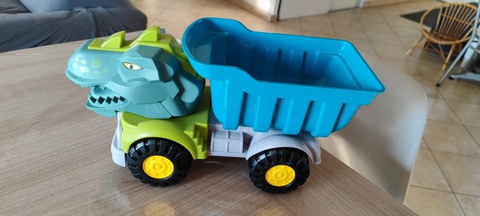 Camion dinosaure - photo numéro 2