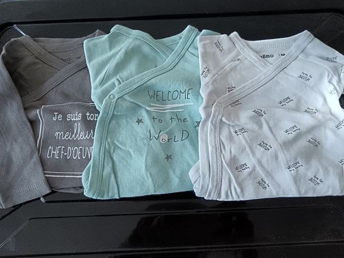 Lot de 3 bodies manches longues en 6 mois