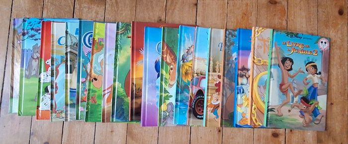 Lot de 19 livres Mickey Club du Livre