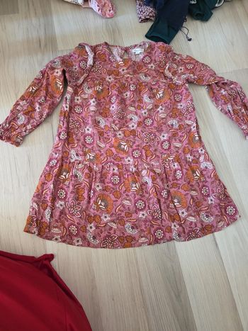 Robe fluide fleurie taille 5 ans vertbaudet