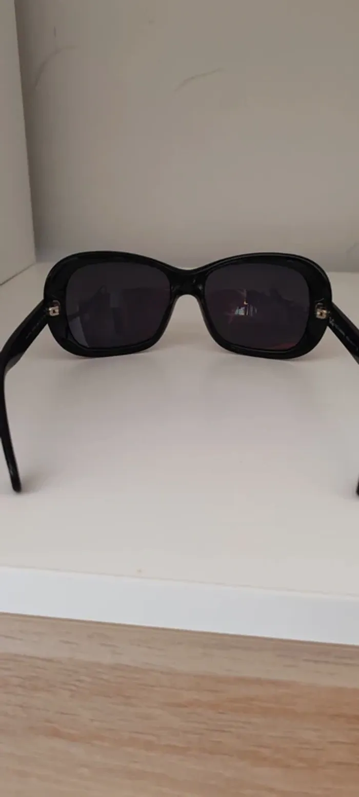 Lunette de soleil D&G - photo numéro 4