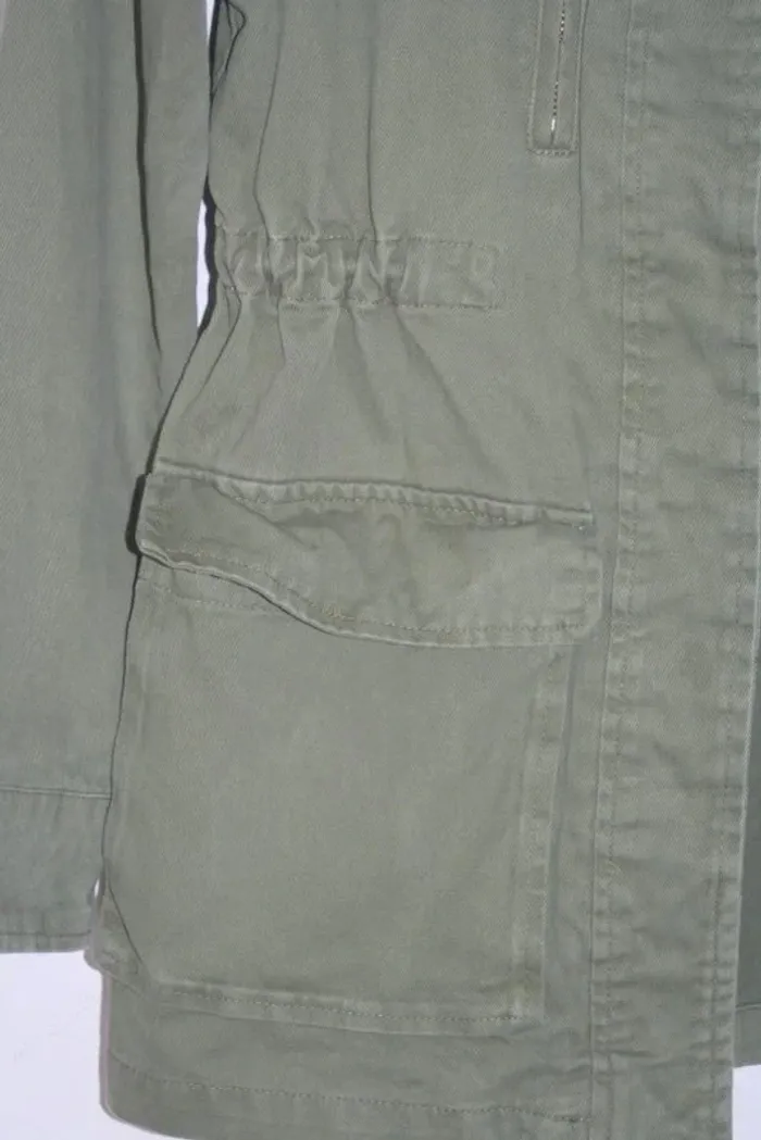 Veste kaki de chez Kiabi taille 10 ans - photo numéro 2