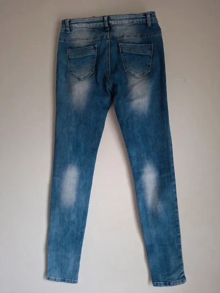 Jean slim bleu délavé- coupe tendance, effet usé, Hello miss, neuf, taille 38 - photo numéro 4
