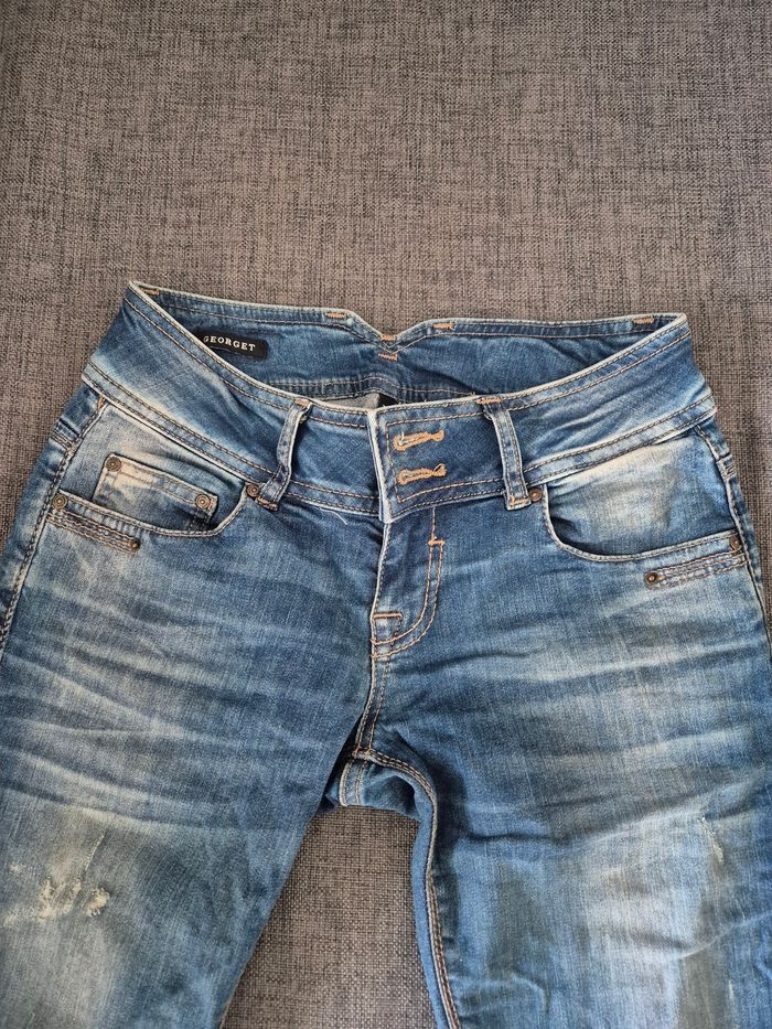 Jean femme Taille 36 - photo numéro 3