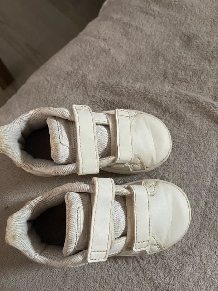 Basket adidas fille taille 23