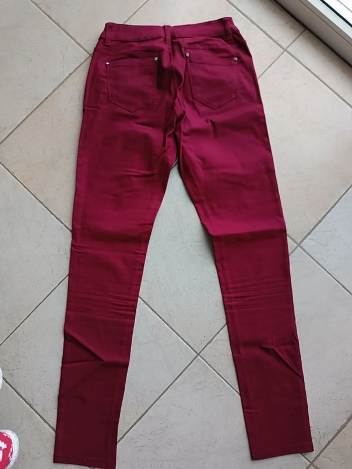 Jeans skinny bordeaux/lie de vin - taille M - neuf - photo numéro 4