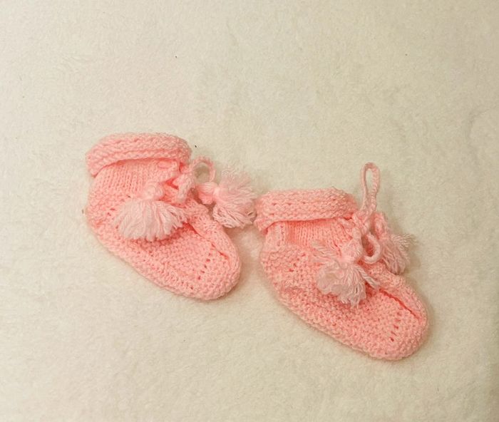 Chaussons naissance rose neuf