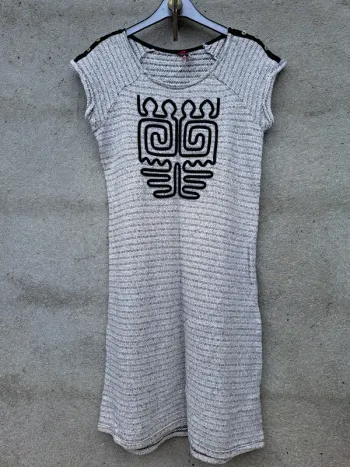Robe grise