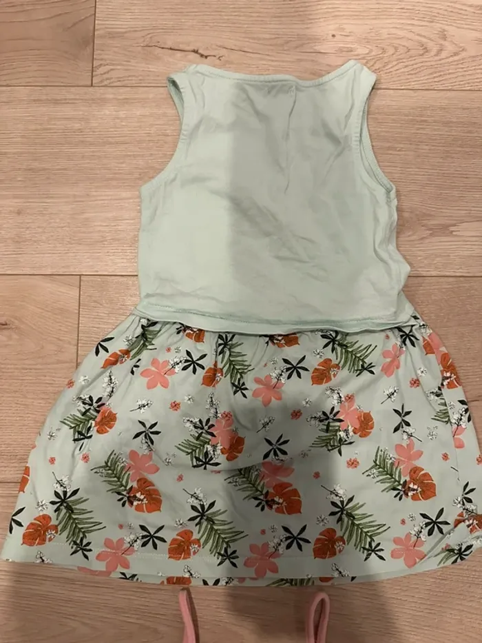 Lot de 2 robes taille 4 ans - photo numéro 3