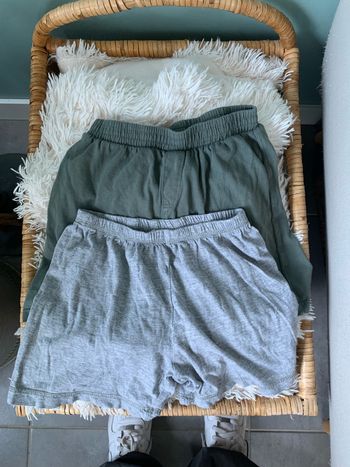 Lot de short vert et gris okaidi 8 ans