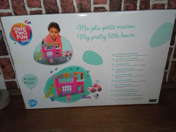 Maison pour tout petit avec personnages - photo numéro 5