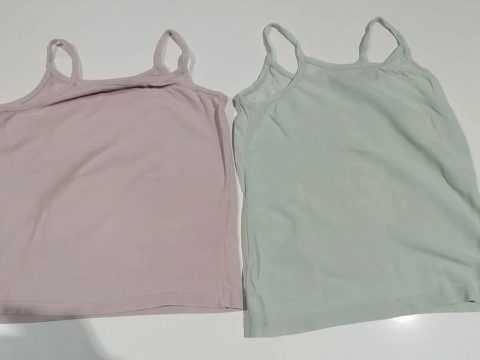 2 hauts bretelle T 4 ans fille 👧🏻 - photo numéro 2