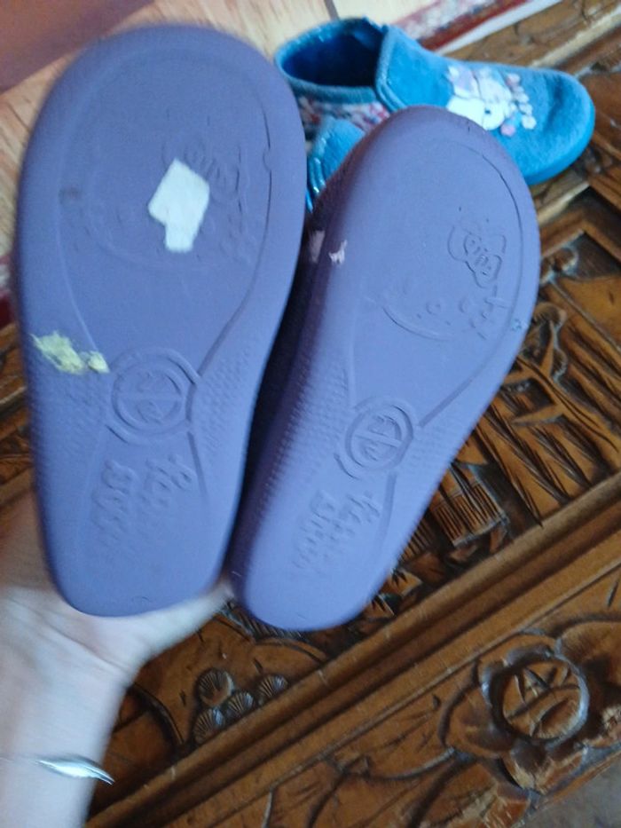 Lot chaussons 22 23 - photo numéro 3