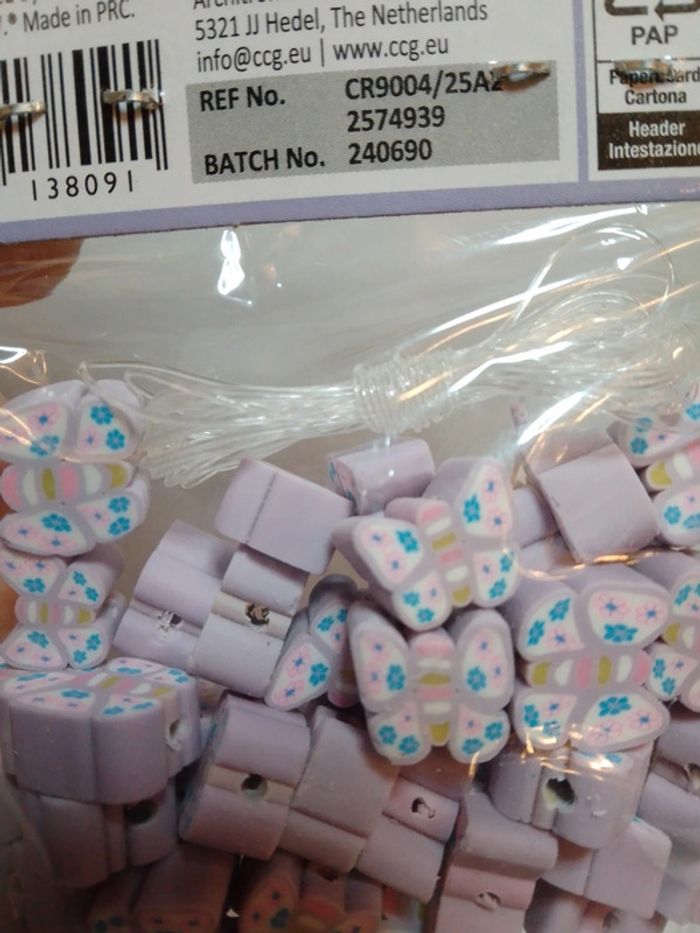 Perles de loisirs "Papillons" violets + fil - photo numéro 3