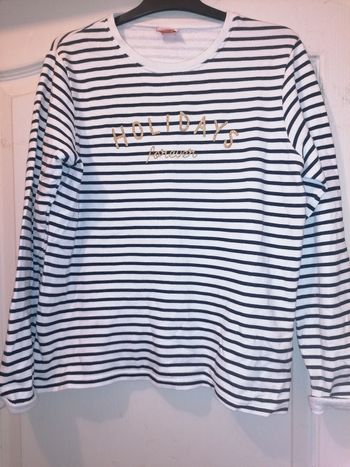 Pull  tape à l'œil 14 ans