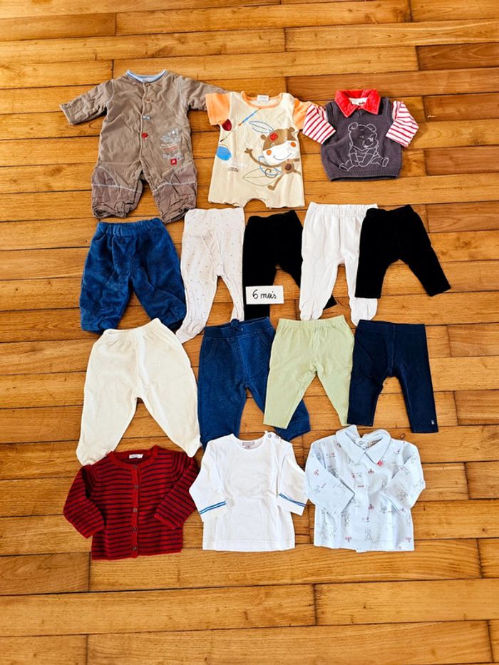 Lot de vêtements habits tenues bébé garçon mixte ou fille 6 mois