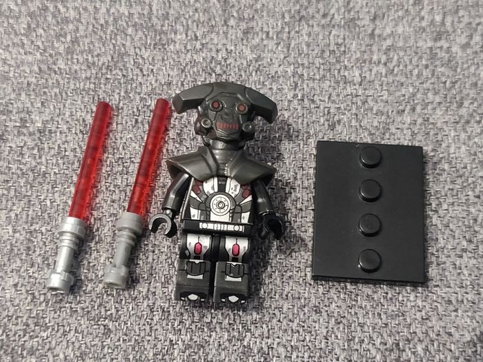 Star Wars M-OC Hunter Droid + sabres laser & socle - Figurine Compatible - photo numéro 2