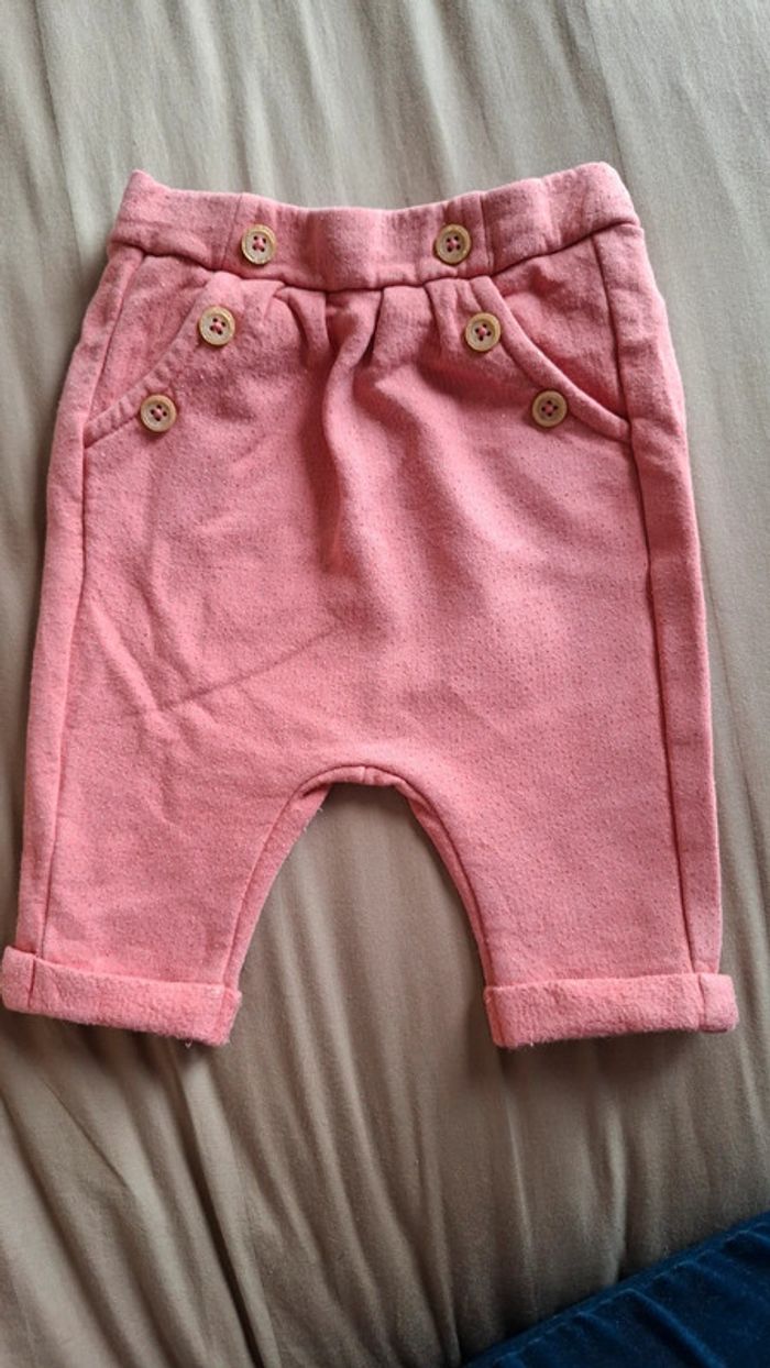 Lot de 3 pantalons 1 et 3 mois - photo numéro 2