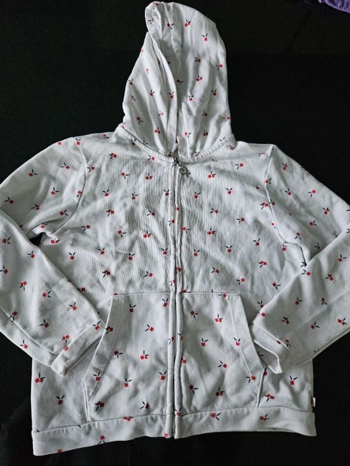 Veste à fleurs à capuche