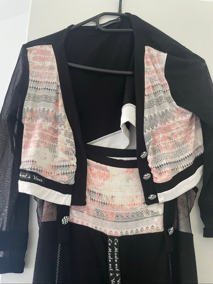 Ensemble la mode est à vous - photo numéro 3