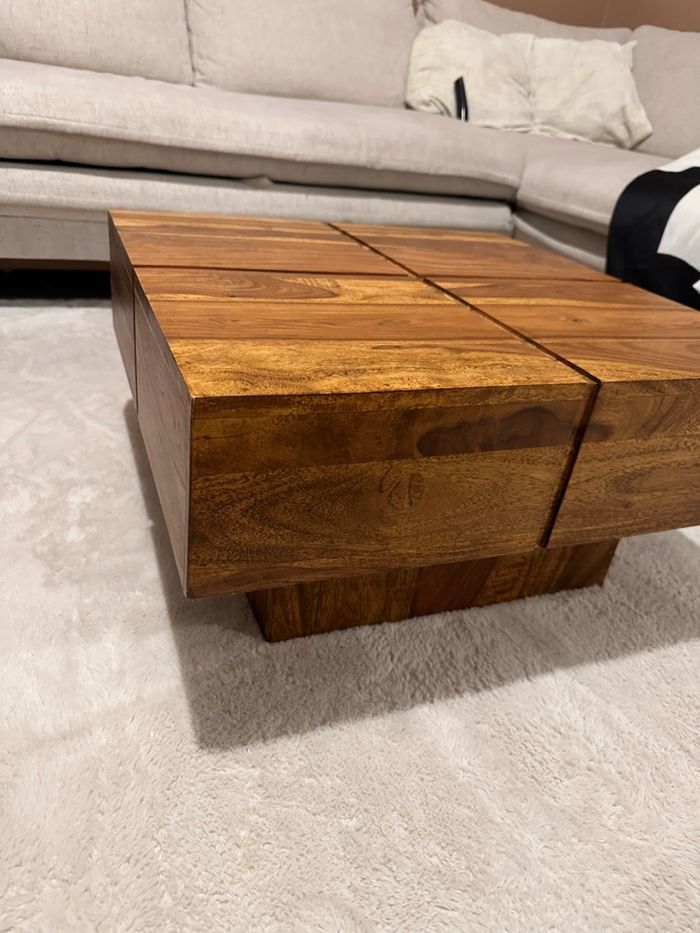 Table basse en bois massif