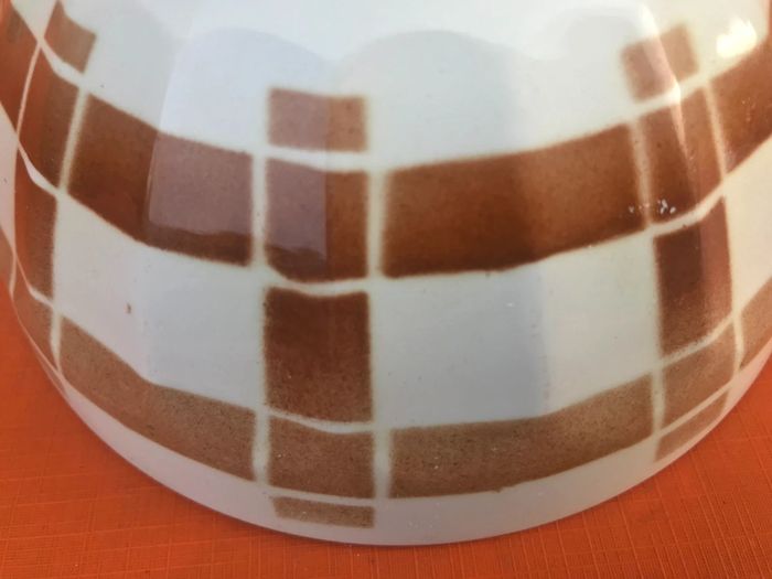 Ancien bol sur piédouche céramique modèle à facettes - photo numéro 3