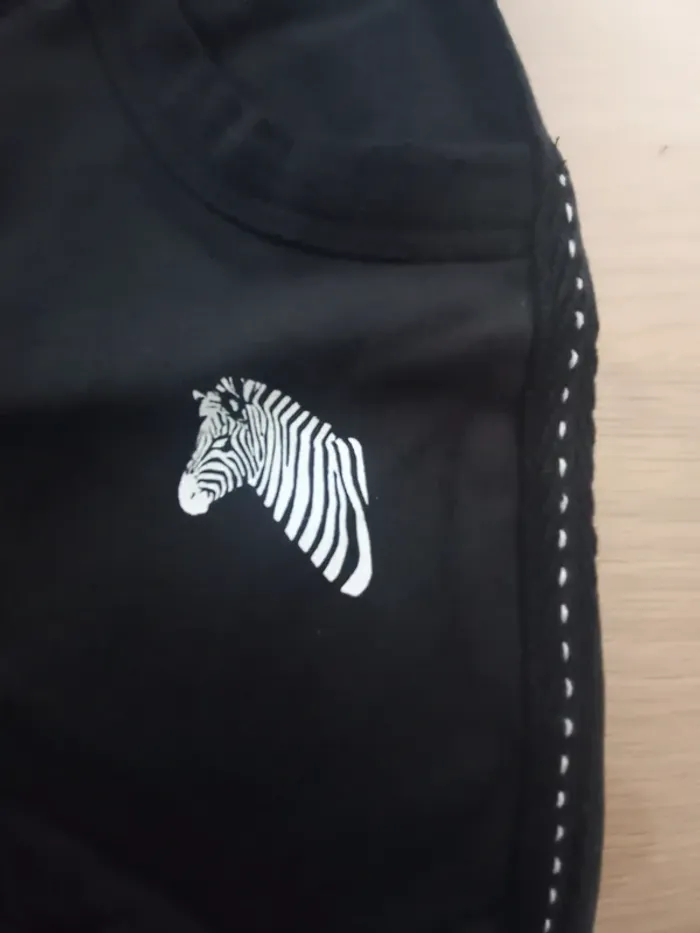 Lot été fille 10 ans 4 pièces dont 2 neufs avec étiquette - photo numéro 3