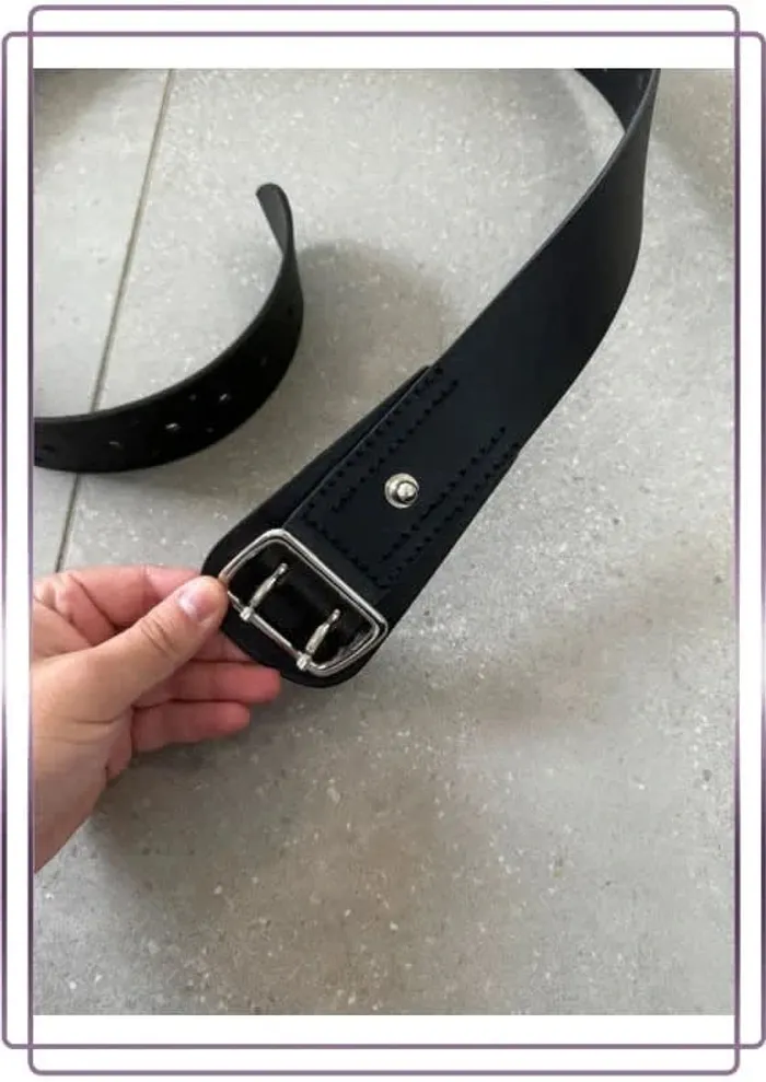 Ceinture noir BBA, bon état mais il y a quelques marques 130x5cm - photo numéro 2