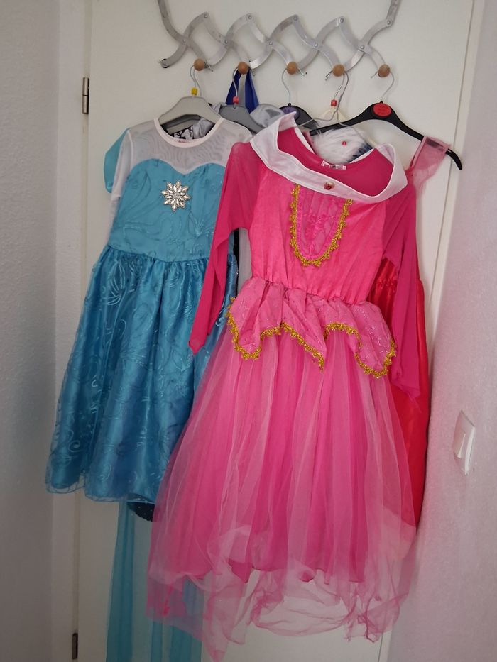 Robe princesse et autres...disney - photo numéro 3