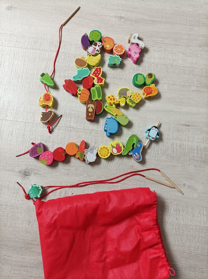 Jeu perles à enfiler