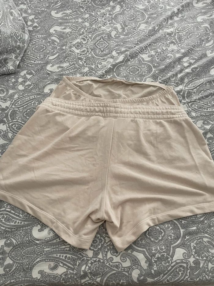 Short grossesse - photo numéro 2