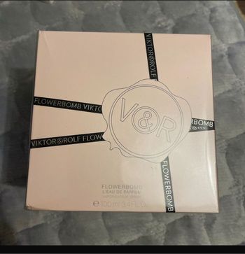 Parfum Flowerbomb v&r 100ml