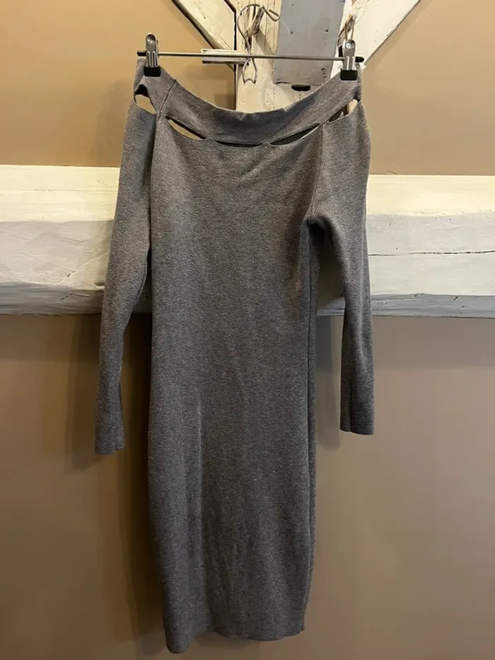 Robe moulante - photo numéro 3