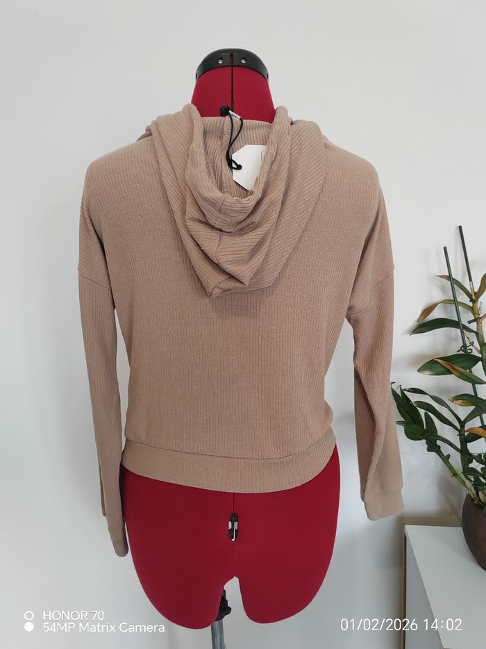 Petit pull a capuche - photo numéro 4