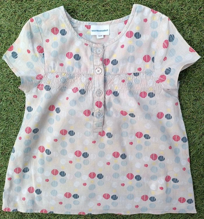 Beau petit haut à pois.