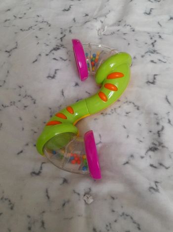 Jouet hochet à modeler