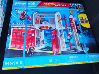 Caserne de pompiers avec hélicoptère playmobil 9462 neuve