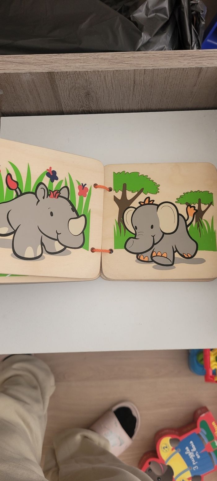 Livre en bois - photo numéro 4