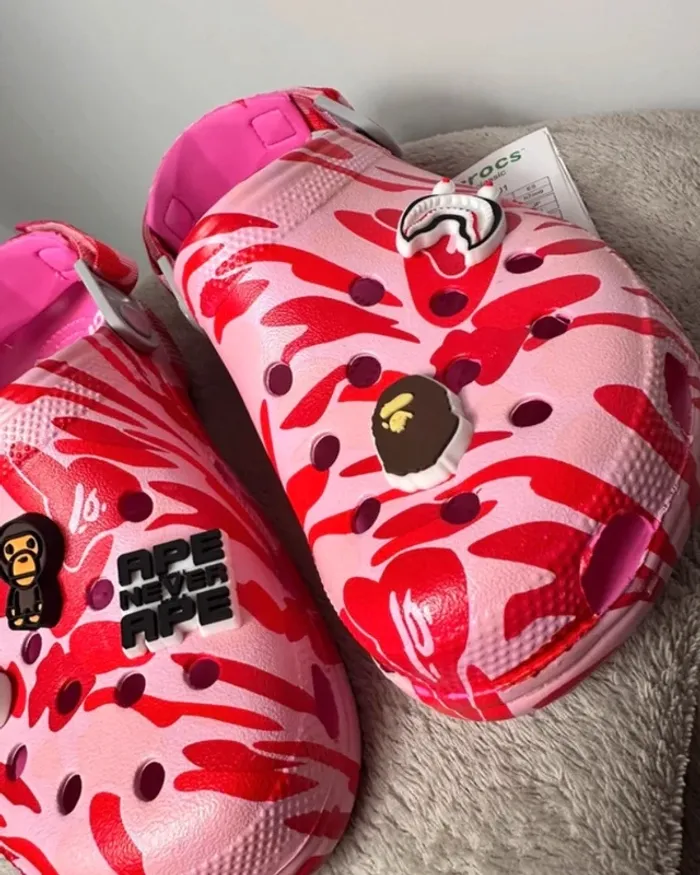 Crocs BAPE rose camo 40 - photo numéro 2