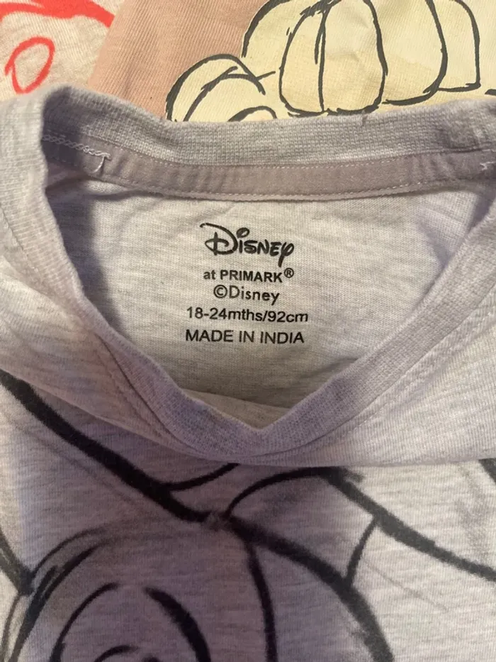 Lot 4 t shirts Disney - photo numéro 2