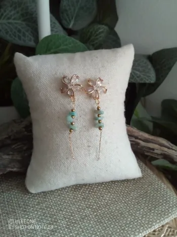 Boucles d'oreilles bohèmes fleurs et pierres d'amazonite