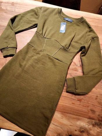 Robe kaki
