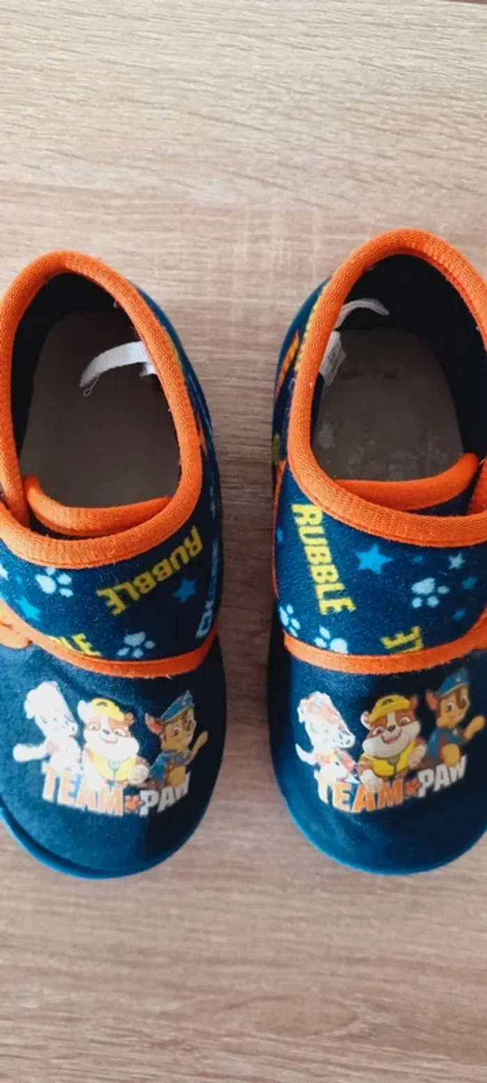 Paire de chaussons motif dinosaures garçon taille 24 - photo numéro 14