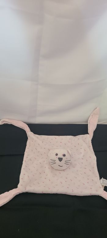DOUDOU CHAT OURS PLAT BOUT'CHOU MONOPRIX ROSE FLEURS ROSES NOEUDS