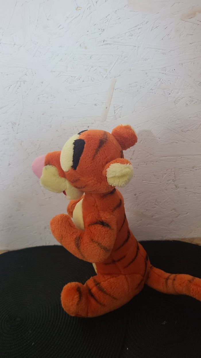 Peluche Tigrou DISNEY Classique orange assis - photo numéro 3