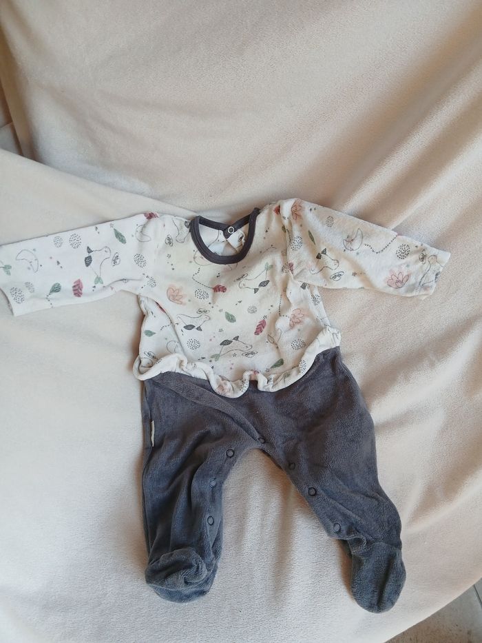 4 pyjamas hiver 6 mois - photo numéro 2